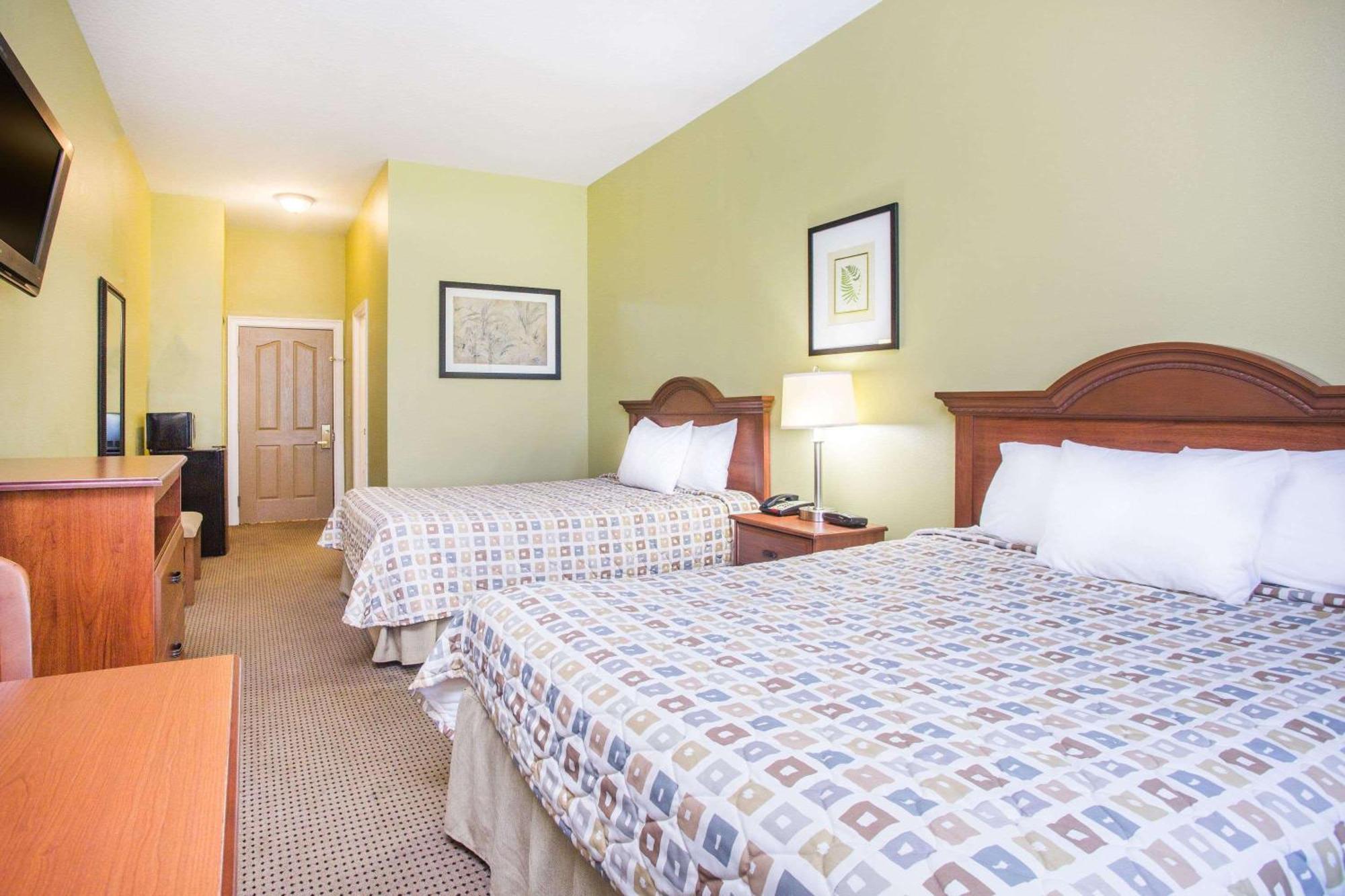 Days Inn & Suites By Wyndham Swainsboro Eksteriør bilde